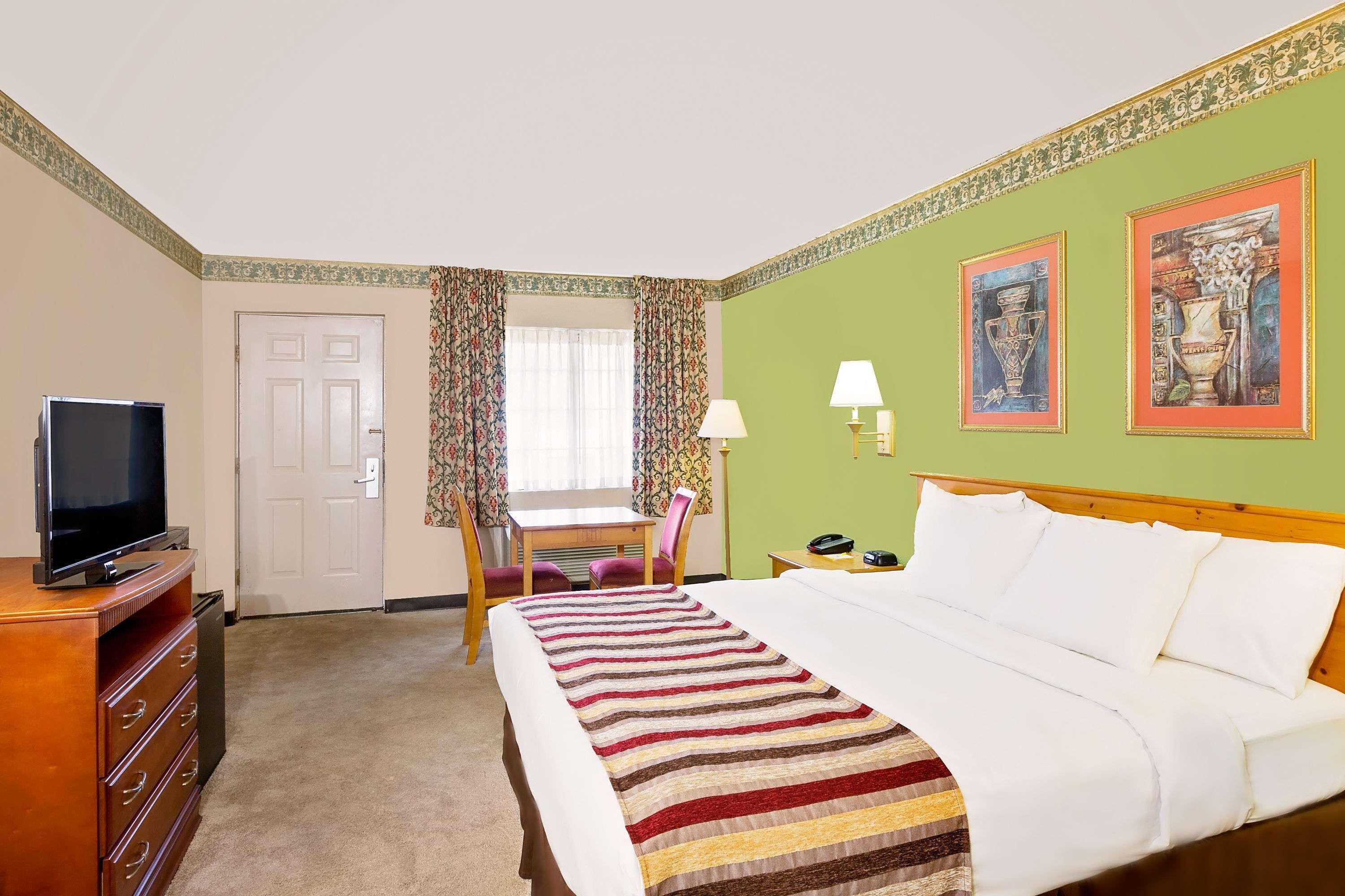 Days Inn & Suites By Wyndham Starkville Luaran gambar