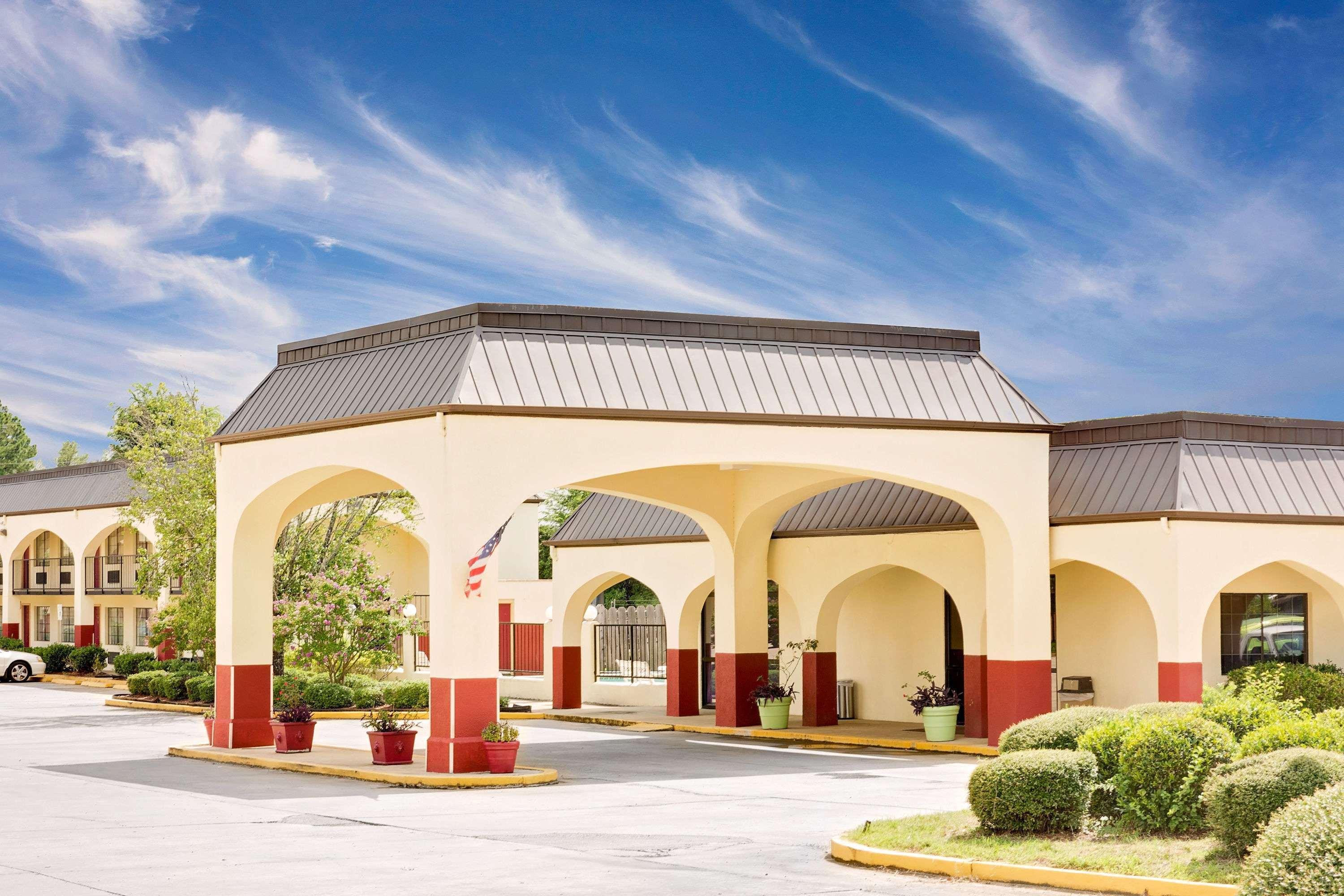 Days Inn & Suites By Wyndham Starkville Luaran gambar