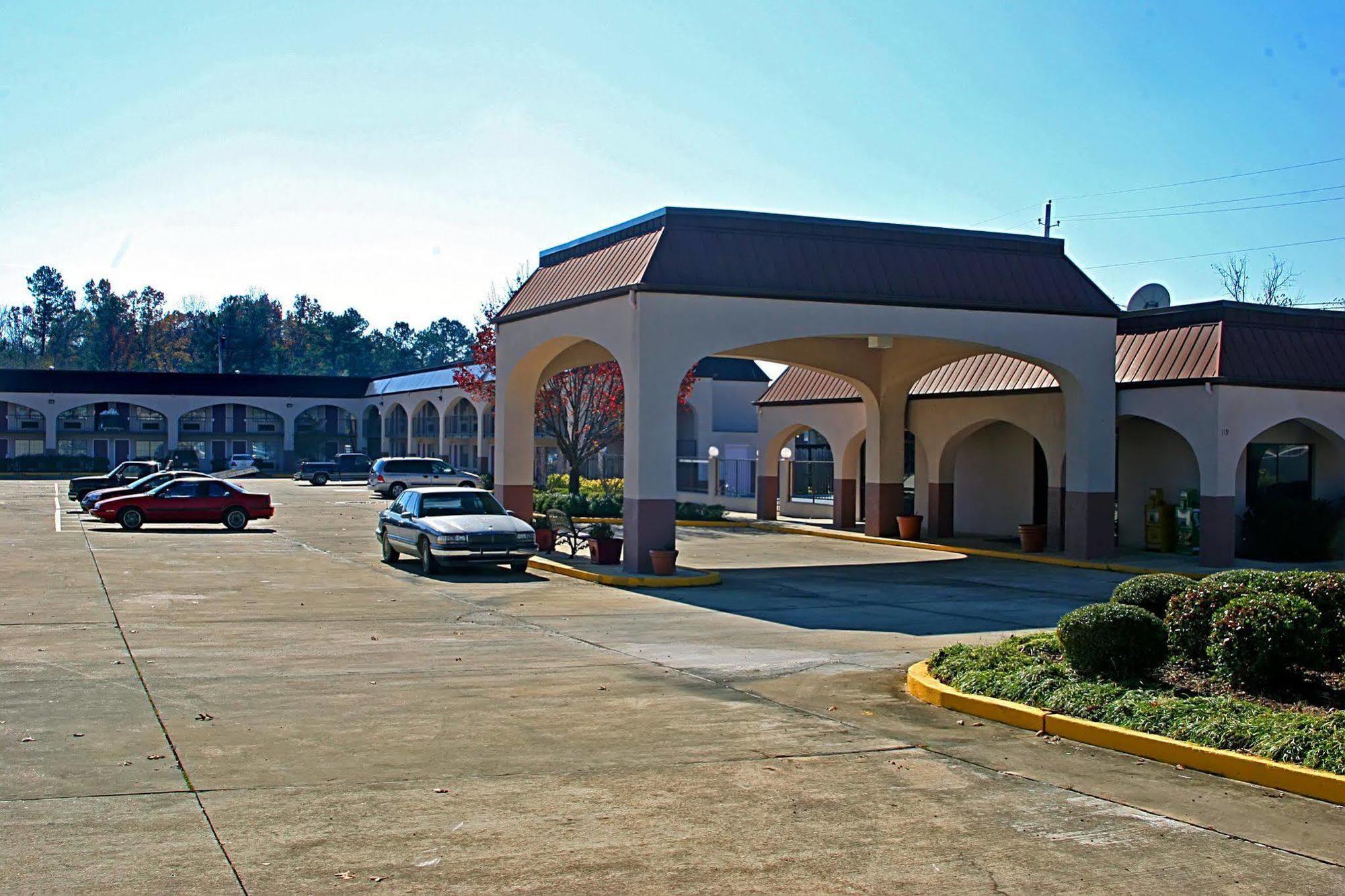 Days Inn & Suites By Wyndham Starkville Luaran gambar
